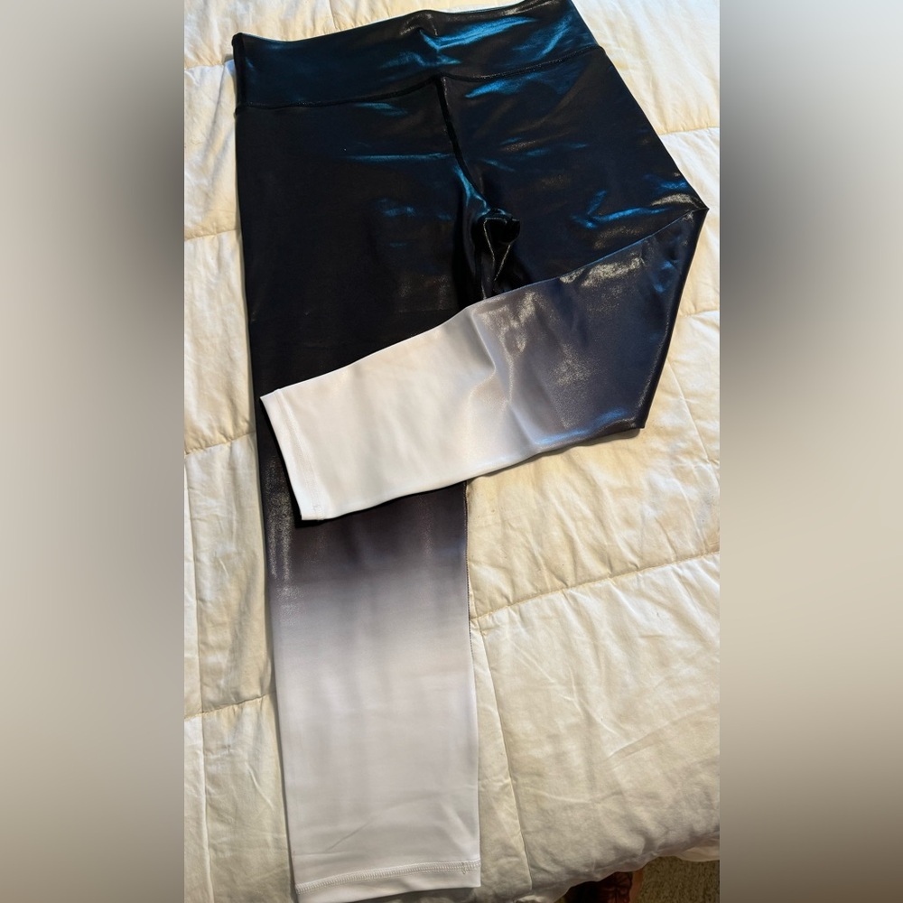 Zyia ombré shine leggings, size 14-16. NWOT.